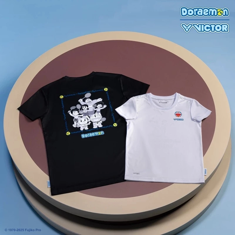 VICTOR x DORAEMON เสื้อกีฬาแบดมินตัน รุ่น T-504DRM (ผู้ใหญ่) รูปที่ 1